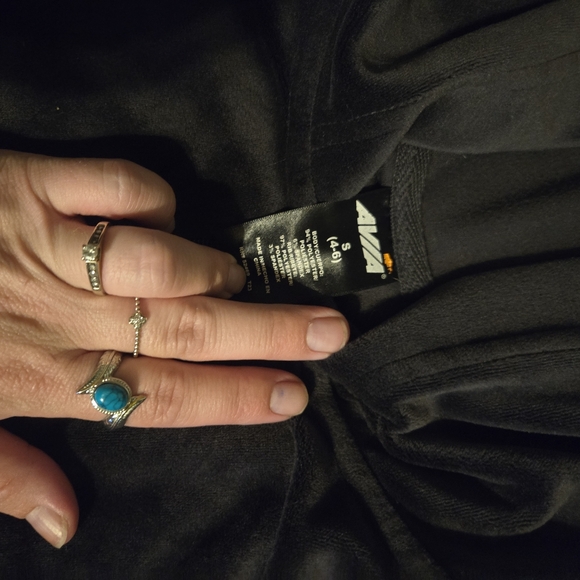 Crop top zip up hoodie - Picture 2 of 3